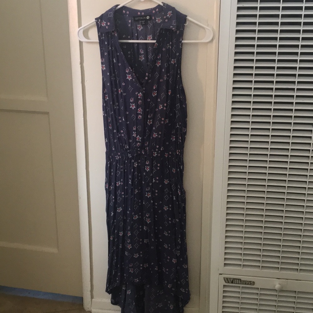 Floral collared dress with buttons